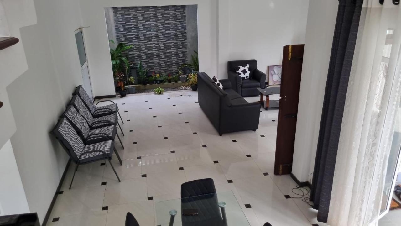 Vidushi Home Minuwangoda Eksteriør bilde